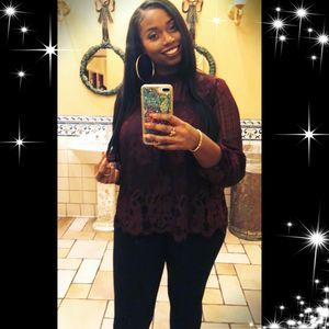 Meet your Posher, Malika